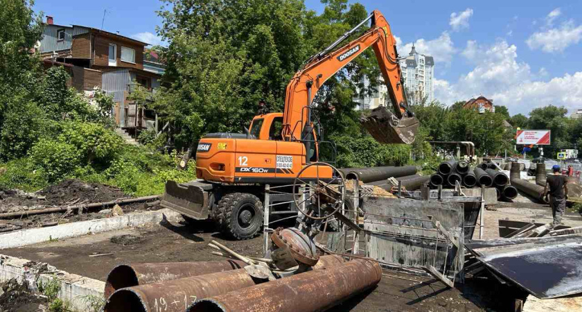 В Воронеже за 58 млн рублей реконструируют 800 метров теплосети