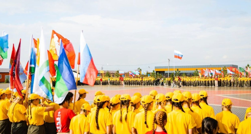 Воронежские школьники провели две недели в военно-историческом лагере «Страна Героев»