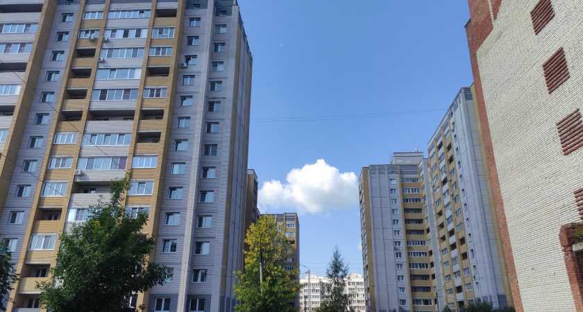 Верховный суд обязал УК платить штрафы за потопы с балконов