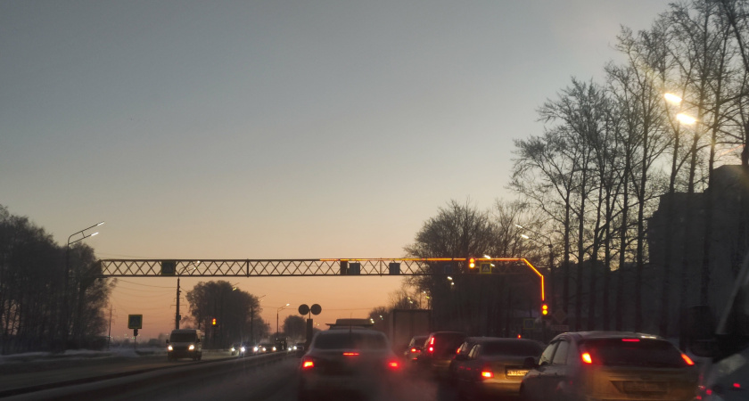 Запрещённый обгон в 2025 году: почему новые ограничения строже разметки и как водителям избежать штрафов