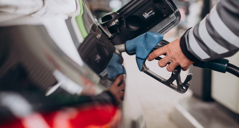 В Воронеже обаятельный аферист обманул женщину у гипермаркета