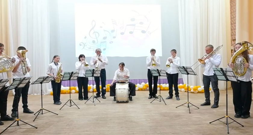 Детский духовой оркестр из Воробьевского района поддержал участников боевых действий