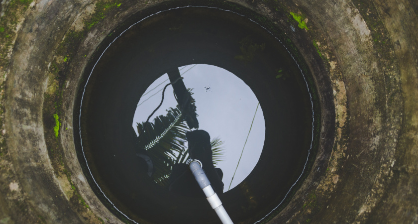 Перестала заиливаться выгребная яма: помог один способ – вода начала уходить в грунт быстрее, ещё и неприятный запах испарился