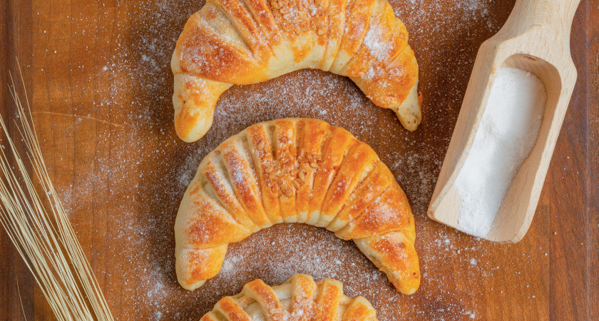 Пышные рогалики с повидлом – прямо как в детстве: невероятно просты в готовке