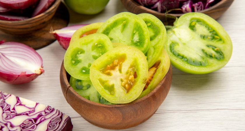 Зеленые помидоры по-грузински: готовим вкуснейшую закуску из недозревшего урожая