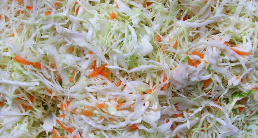 Как правильно квасить капусту, чтобы она хрустела и не горчила: личный опыт