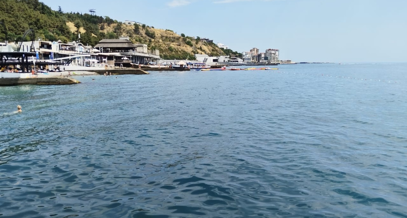 Пенсионер решил остаться один жить на острове в Азовском море и вот что из этого вышло