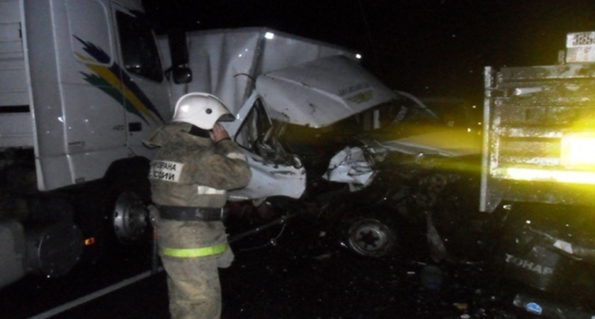 Ночью на трассе в Поворинском районе произошло серьёзное ДТП с пострадавшими