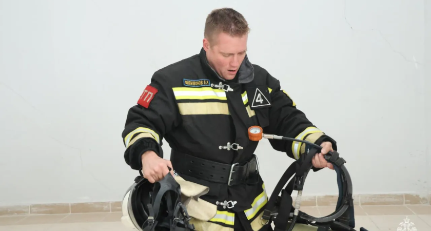 Воронежский пожарный победил в скоростном подъеме на 25 этажей