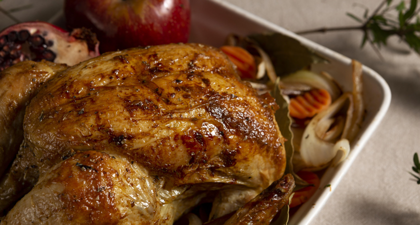 Как добиться от курицы нежности облака и хруста свежей булки? Секрет в одном маринаде