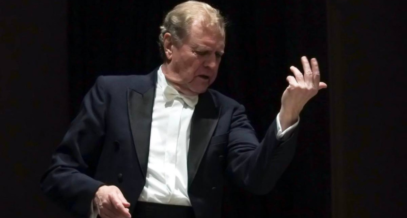 Вербицкого и Табачникова отметили почетными знаками за профессионализм