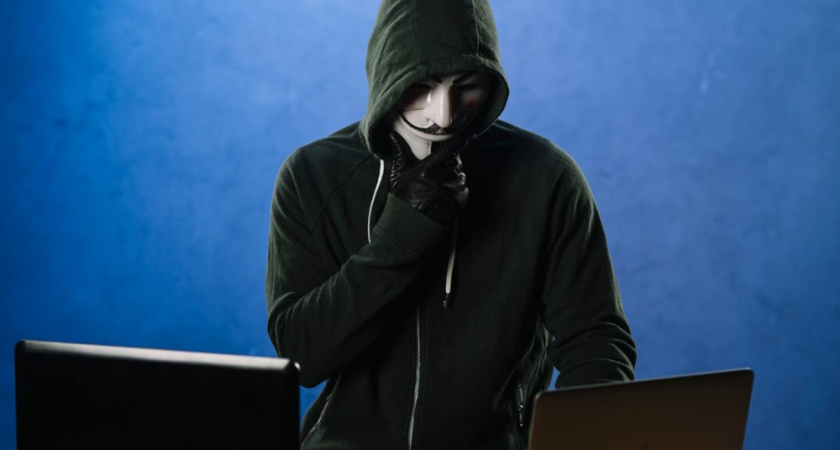 В Бутурлиновке мошенники выманили у семьи более трёх миллионов рублей