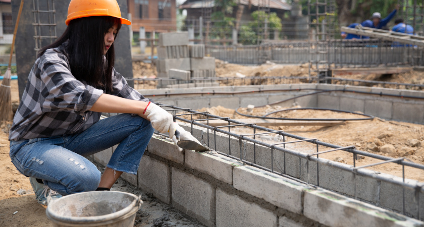 Утепление фундамента и отмостки: простая ошибка, которая опустошает кошелек