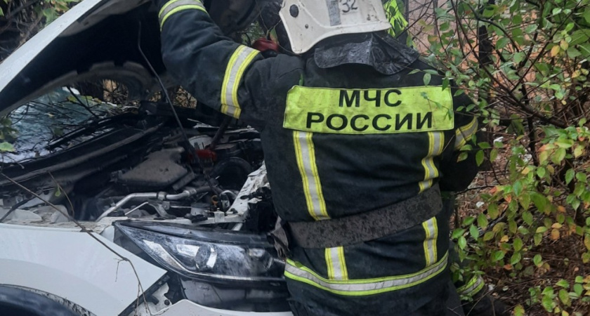 В Верхнемамонском районе водитель не справился с управлением и съехал в кювет