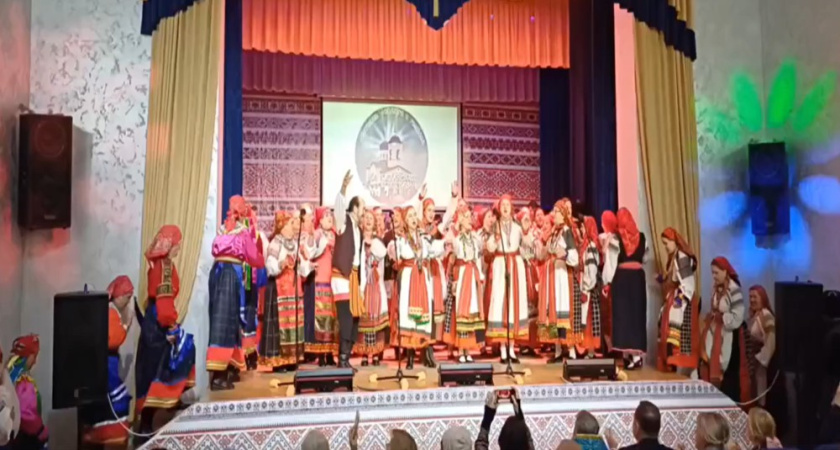 В Хохольском районе прошёл фестиваль «На Казанскую» с песнями и выставкой ремёсел
