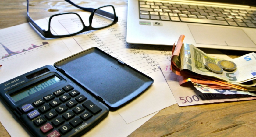 Каждые 100 рублей долга: новые правила списания долгов и как считать пени за просрочку