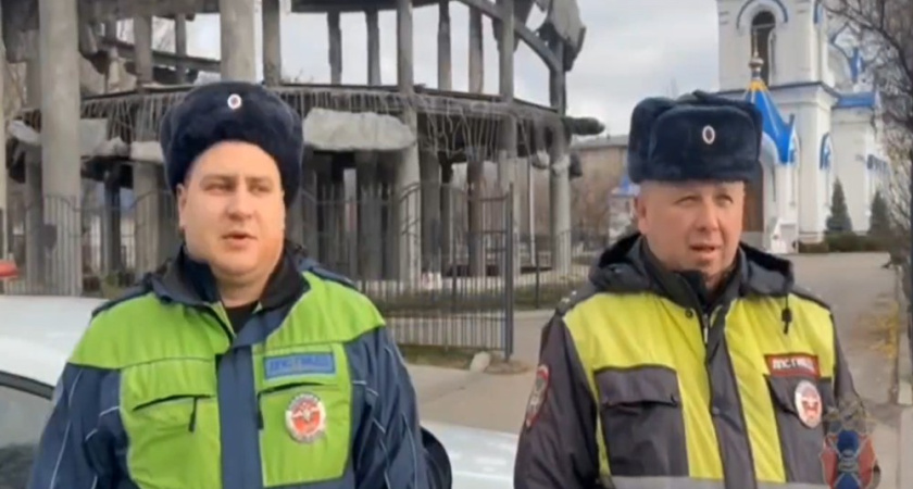 Воронежские полицейские помогли семье доставить в больницу ребёнка с ожогами