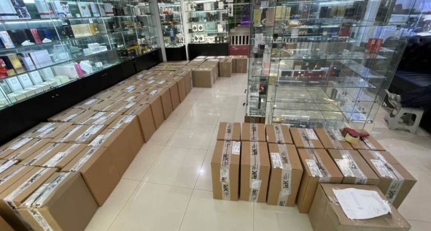 В Воронеже раскрыли схему продажи немаркированной парфюмерии на 13,8 миллиона рублей