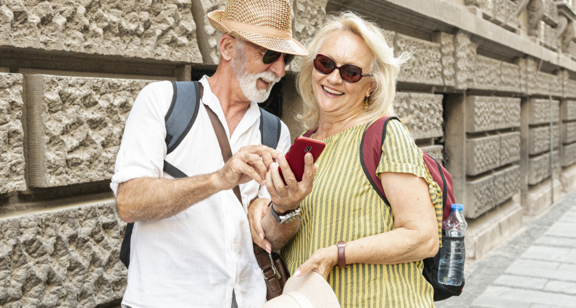 Где пенсионеры путешествуют и во что вкладывают деньги: как устроена пенсионная система в самых благополучных странах