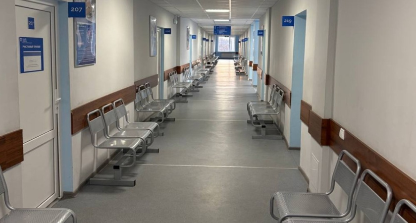 В Богучарской районной больнице завершили капитальный ремонт поликлиники