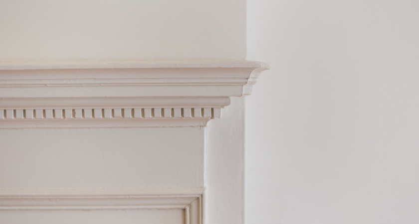 Чем заменить плинтус: 5 современных способов оформить переход от пола к стене