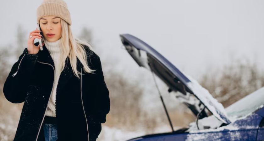 Что можно, а что точно нельзя делать, если примёрзла дверь в автомобиле