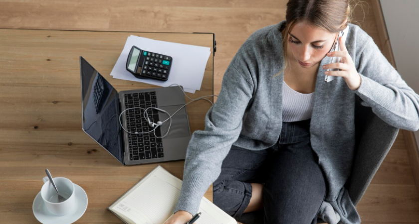 Новогодние праздники 2026: как оплачивается работа в выходные, какая зарплата в январе