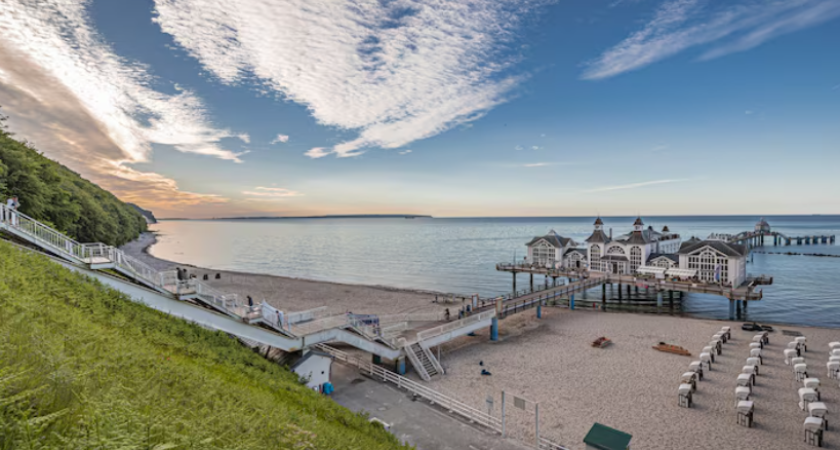 Забудьте, что вы слышали о дорогом отдыхе. 7 мест за 5 тысяч рублей в день - билет к морю