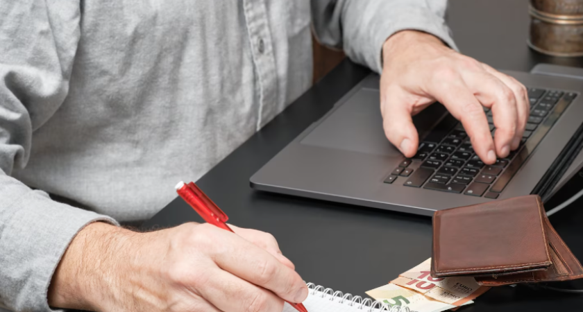 Названы два основных условия для начисления 13-й зарплаты: адвокат поделился, как ее получить