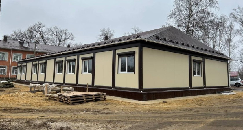 В Ольховатской районной больнице строят новую модульную женскую консультацию