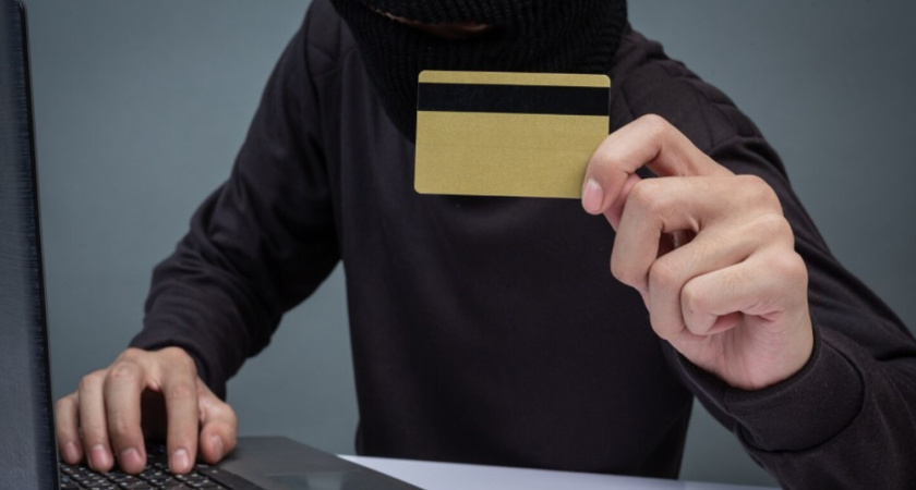 В Рамонском районе мошенники убедили женщину продать автомобиль и вложиться в «биржу»