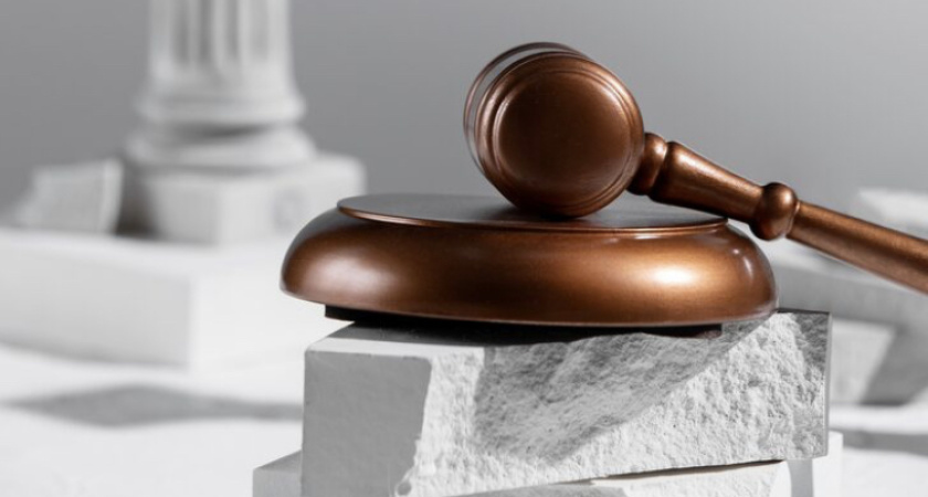 Управляющая компания не ремонтировала протекающие трубы в Лискинском жилом доме