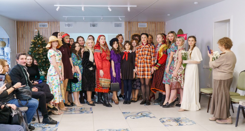 В Воронеже прошёл винтажный показ мод жительниц Девички