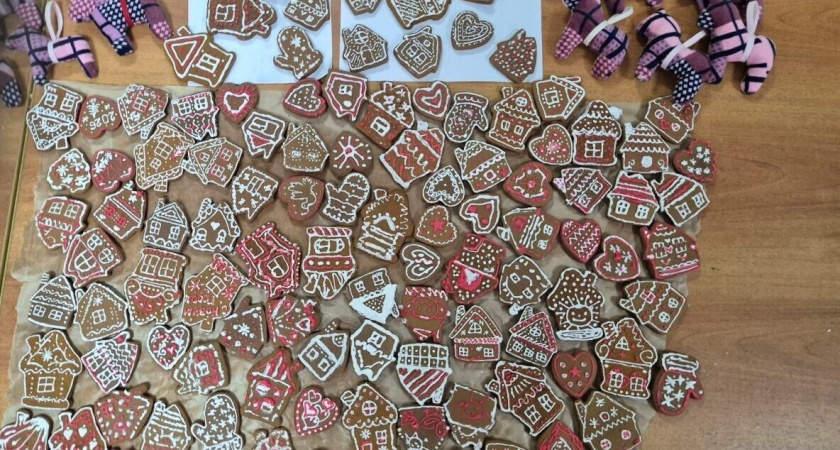 В канун праздников в Коминтерновском районе испекли имбирные пряники для участников СВО