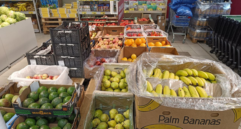 Мандарины, масло, яйца. Какие продукты теряют в цене перед самым Новым годом?