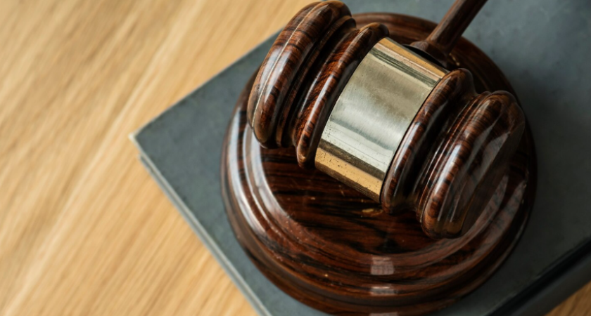 Суд признал виновным бывшего начальника миграционного управления Воронежской области на 4,5 года за взятки