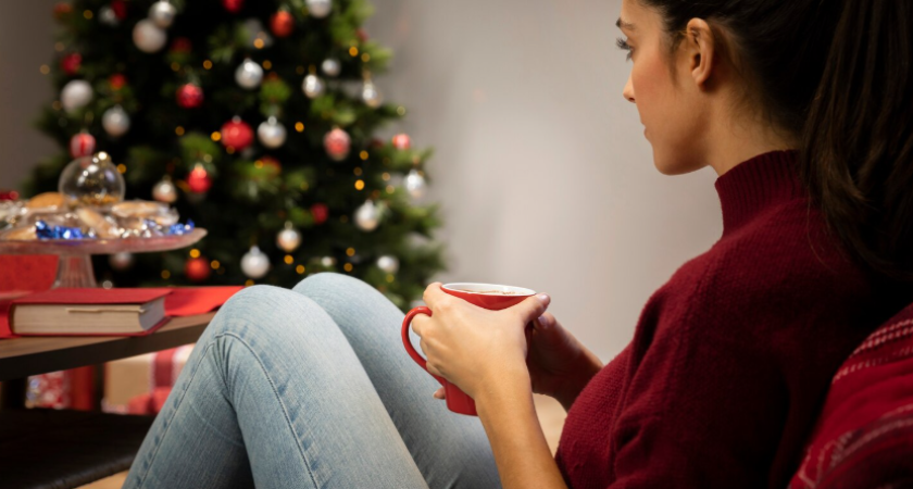 Феномен «новогоднего одиночества»: почему в праздники особенно тяжело и что с этим делать