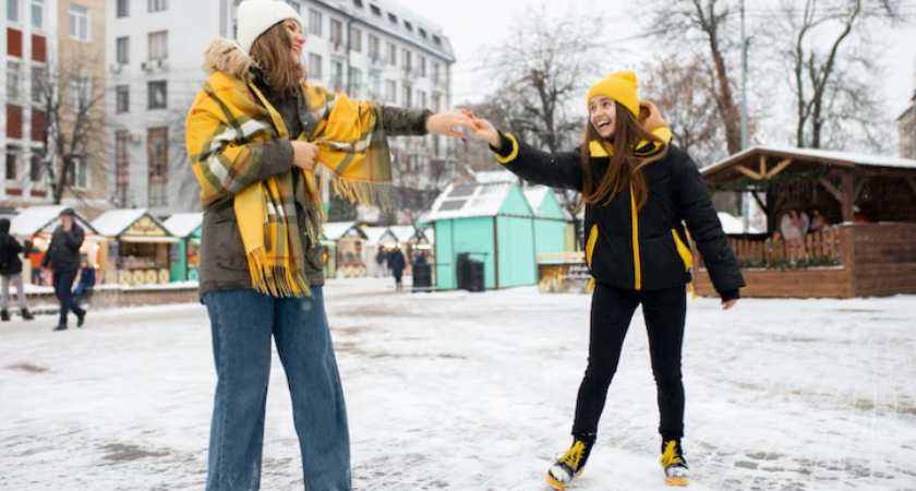 В Воронеже возобновили работу площадь Ленина и каток