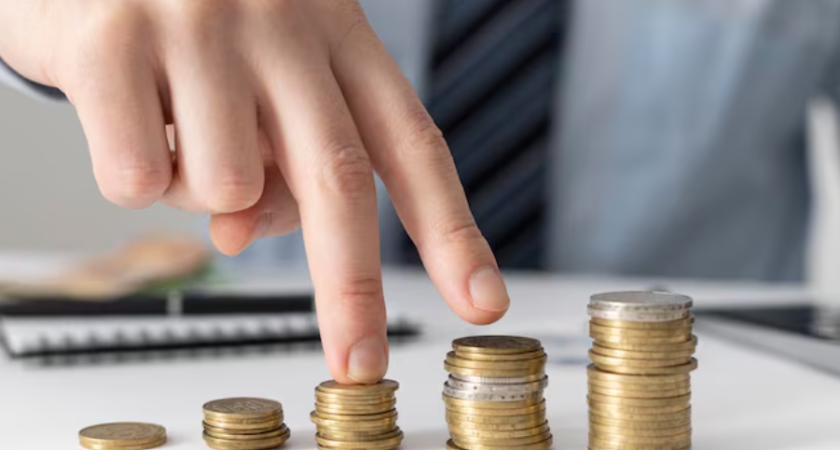 В Воронеже выросли зарплаты, кто зарабатывает в 1,6 раза больше среднего, а кто - почти в 4 раза меньше?