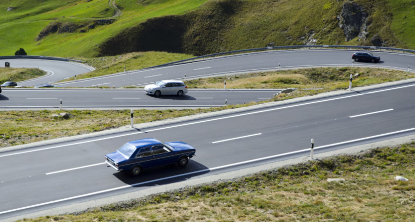 Воронежским водителям о новых штрафах: от скидки 25% до камер на ремни