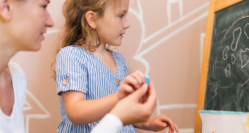 В Госдуме назвали правильной идею продлить работу детских садов до 20:00