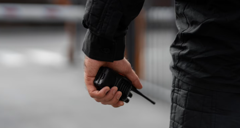 Инспекторы ГИБДД теперь у дома. За какие нарушения во дворе штрафуют на 3000 рублей и больше