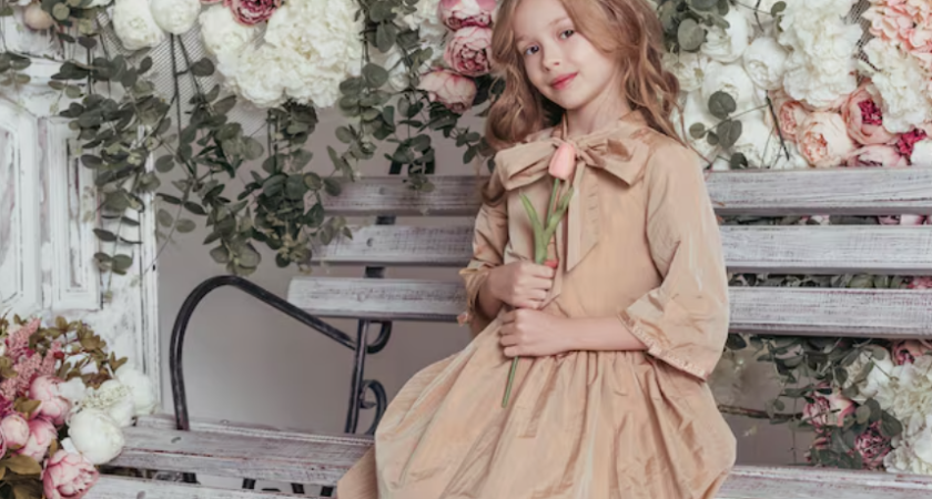 Почему это женское имя снова на пике популярности? Всё не из-за ностальгии