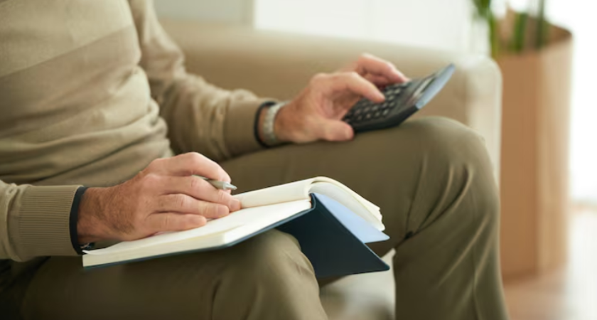 Минфин планирует закрыть для пенсионеров возможность сразу выводить деньги с ПДС