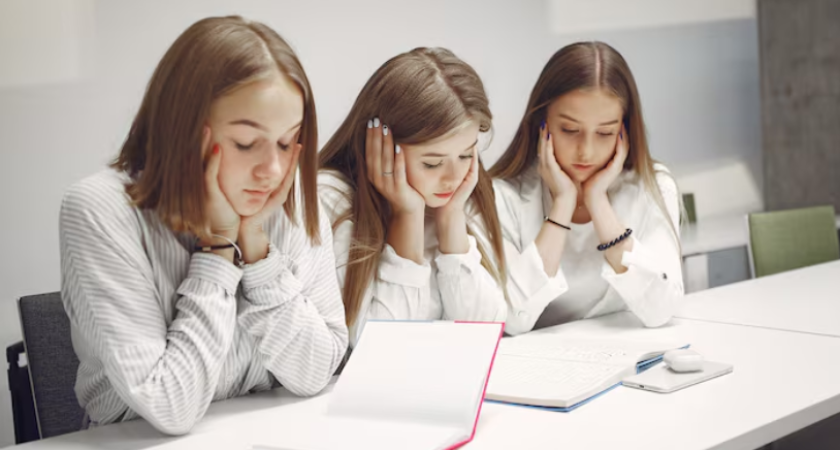 Более 25 тысяч девятиклассников прошли итоговое собеседование