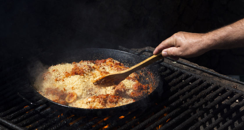 3 простых средства вернут сковородке жизнь: жарьте без масла и нагара