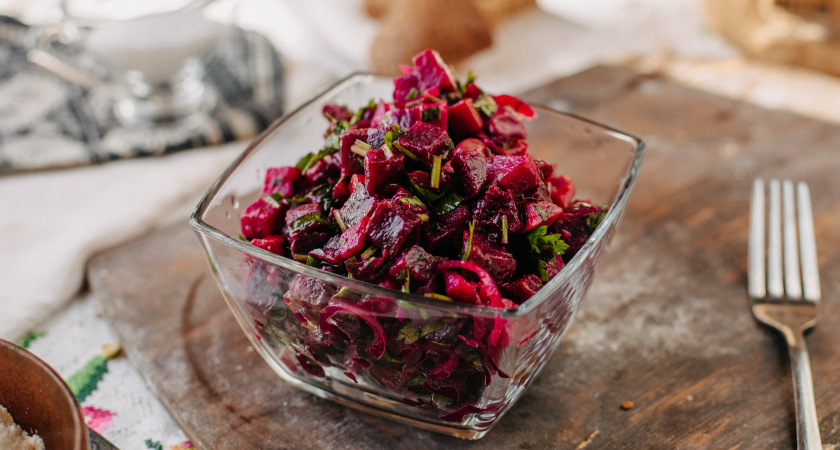 Не хватает белка в рационе? Делаю винегрет  с этим ингредиентом — и вопрос решен