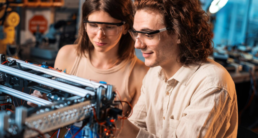 Студенты ВГУ помогают промышленности выпускать инновации