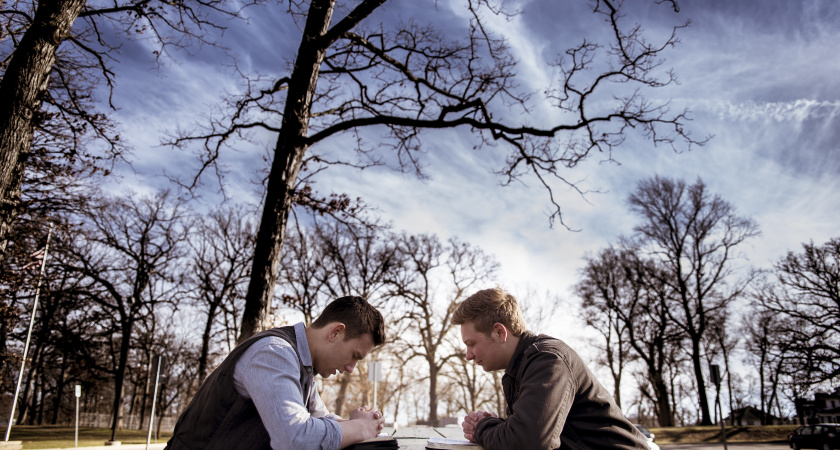 Почему умные люди годами топчутся на месте (и как это останавливает жизнь)