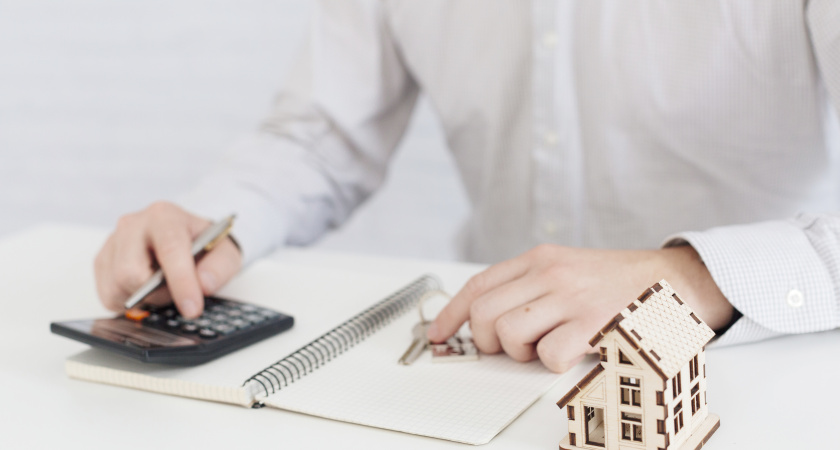 Госуслуги начнут присылать предупреждения о долгах за ЖКХ: как не пропустить срок